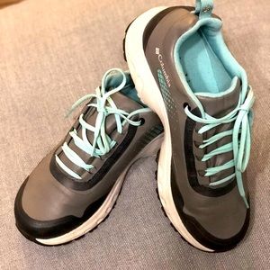 COLUMBIA WATERPROOF SNEAKERS WOMAN SIZE 7
